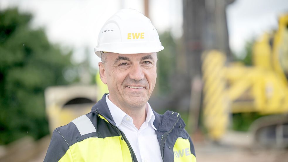 Der EWE-Vorstandsvorsitzende, Stefan Dohler, betont aber auch die vielen Standortvorteile, die Niedersachsen einzigartig machen. Foto: dpa/Sina Schuldt