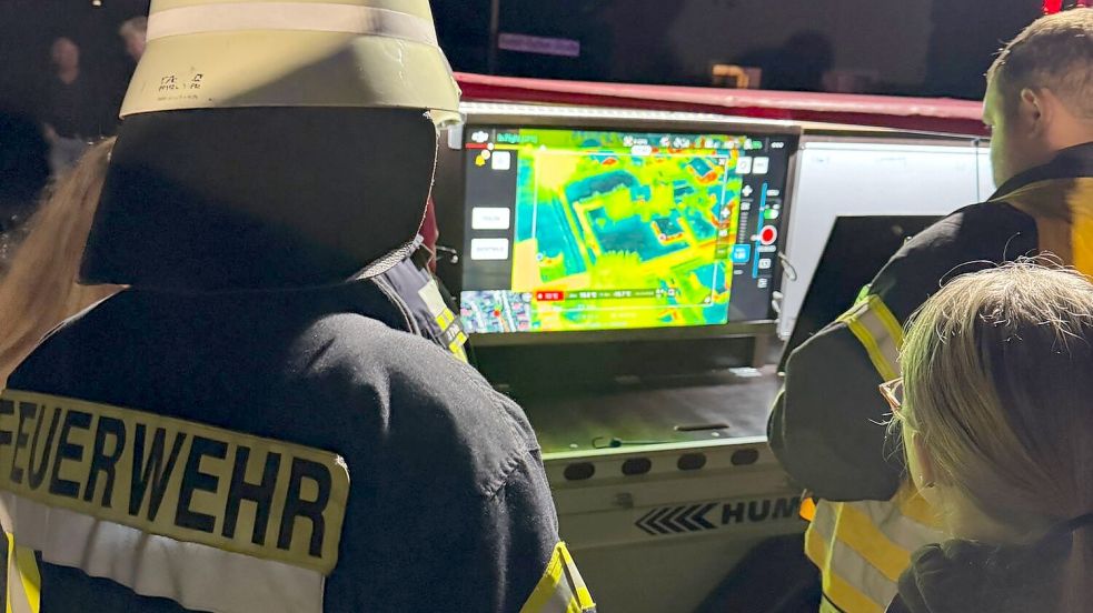 Auch die Feuerwehr Klostermoor war am Mittwochabend in Rhaudermoor mit einer Drohne vor Ort. Foto: Feuerwehr Rhauderfehn