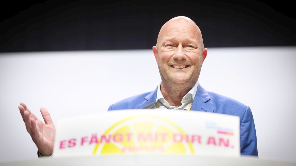Thüringens Ex-Kurzzeitministerpräsident Thomas Kemmerich verlässt die FDP. (Archivbild) Foto: Bernd von Jutrczenka/dpa