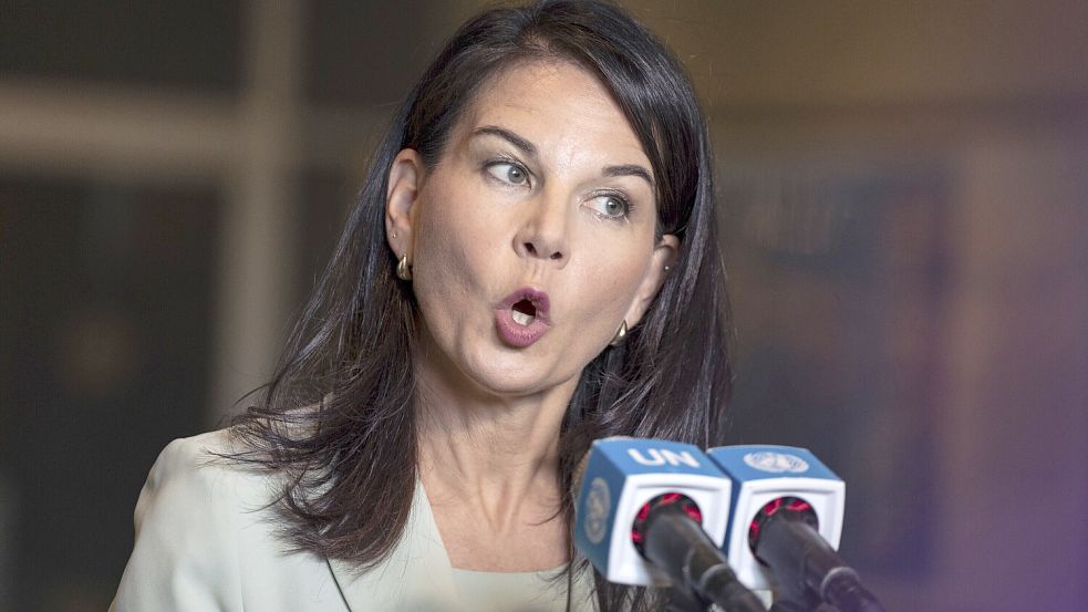 Annalena Baerbock – hier bei einer Pressekonferenz – hat im Vorfeld ihres Amtsantritts als Präsidentin der UN-Vollversammlung mit lockeren Videos für Wirbel gesorgt. Foto: AP/picture alliance/Angelina Katsanis