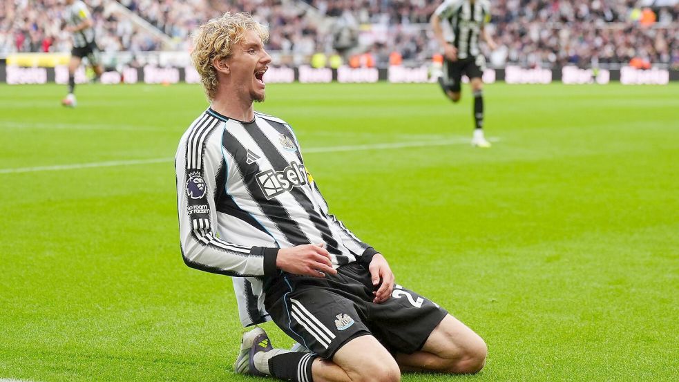 Bejubelt seinen ersten Treffer in der Premier League: Nick Woltemade. Foto: Owen Humphreys