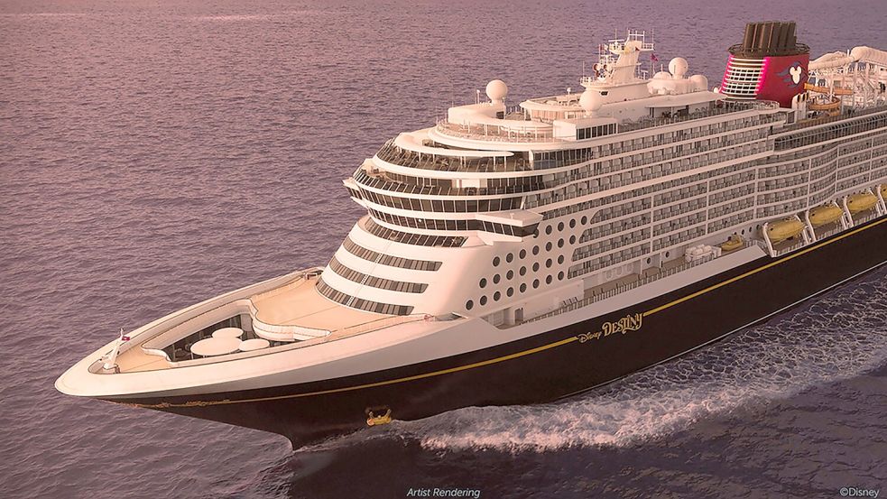 Die „Disney Destiny“ ist bereit für die Ems-Überführung nach Emden. Foto: Meyer Werft