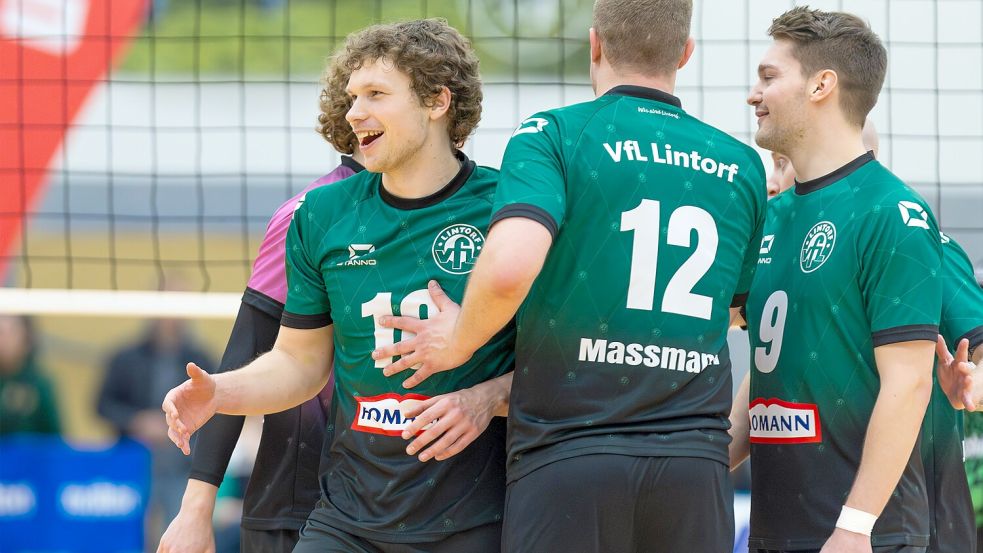 Nico Auf der Masch (links) und der VfL Lintorf gehen ambitioniert in die neue Saison. Foto: Stefan Gelhot
