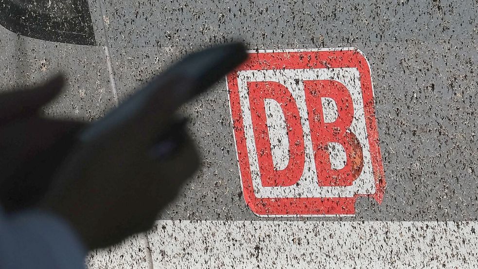 Der Ruf der Bahn ist derzeit ramponiert. Eine neue Spitze und eine neue Strategie sollen es richten. (Archivbild) Foto: Bernd Weißbrod