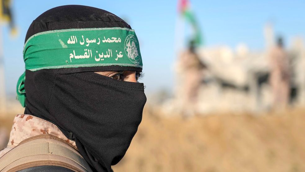 Kämpfer der islamistischen Terrororganisation Hamas. (Archivbild) Foto: Abdel Kareem Hana/AP/dpa