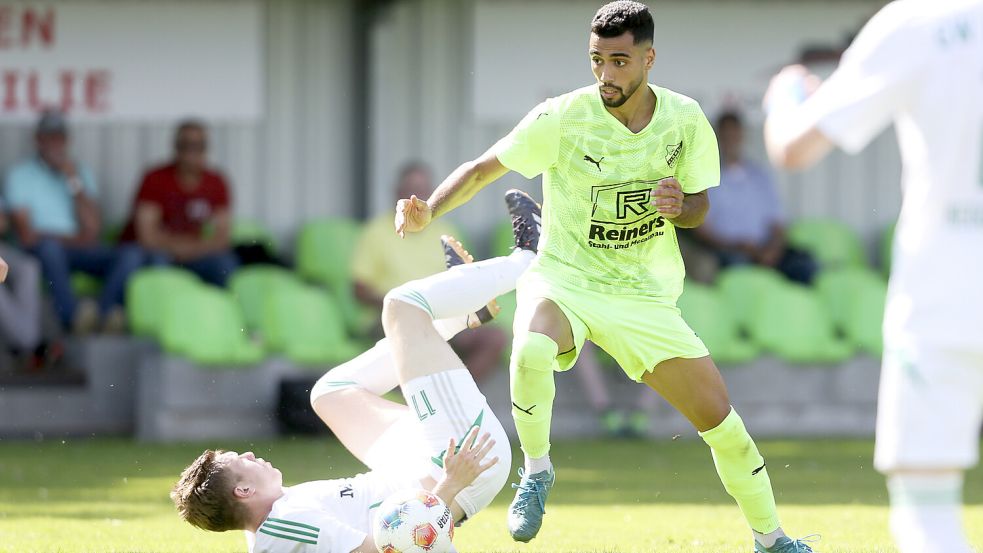 Zwei Treffer von Oussama Marmouk reichten nicht, um den Gegner zu Fall zu bringen. Archivfoto: Jens Doden/ Emden