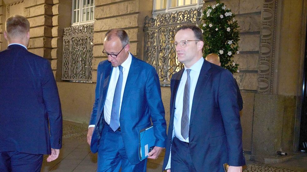 Für die gescheiterte Richterwahl im Juli machten viele Abgeordnete Unionsfraktionschef Jens Spahn (CDU) verantwortlich. (Archivfoto) Foto: Annette Riedl
