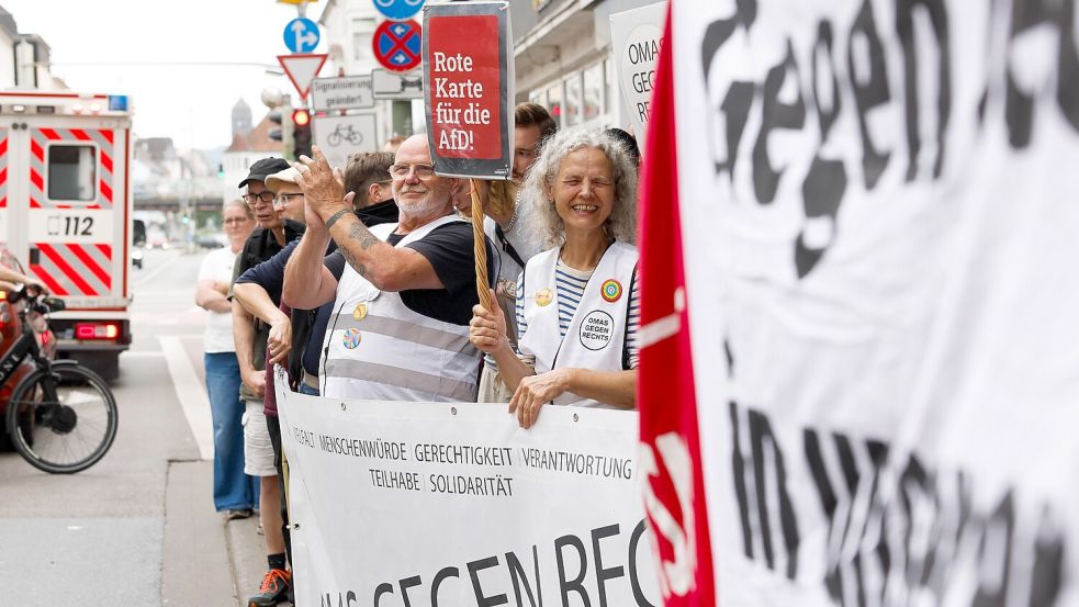 Zuletzt im Juli mobilisierte das Bündnis „Den Rechten die Räume nehmen“ zu einer Demonstration in der Johannisstraße. Nun soll es am 6. September Proteste vor einer Kneipe in der Parkstraße geben. Foto: Michael Gründel