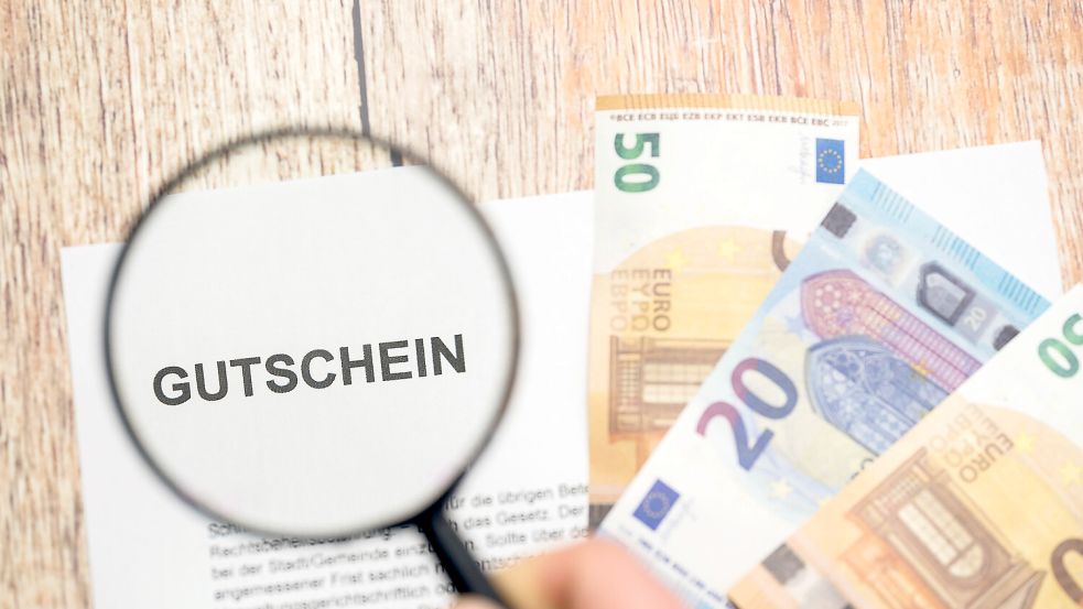 Gutscheine sind schon eine feine Sache - wenn man diese denn auch legal erworben hat. Foto: Imago Images/Bihlmayerfotografie