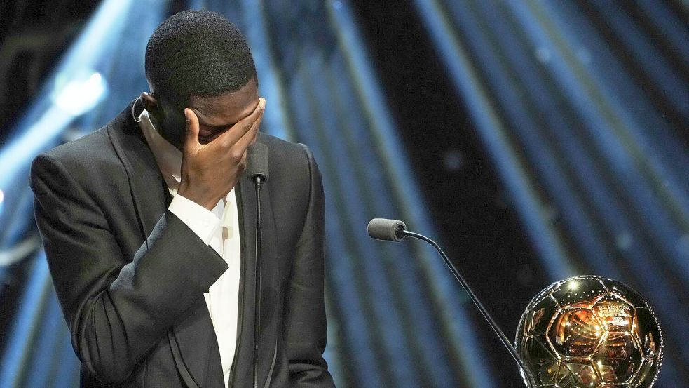 Gewinner des Goldenen Balls: Ousmane Dembélé von Paris Saint-Germain. Foto: Thibault Camus/AP/dpa