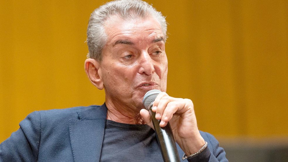 Die Ausladung des Publizisten Michel Friedman in der mecklenburgischen Gemeinde Klütz ruft scharfe Kritik hervor. (Archivbild) Foto: Christophe Gateau