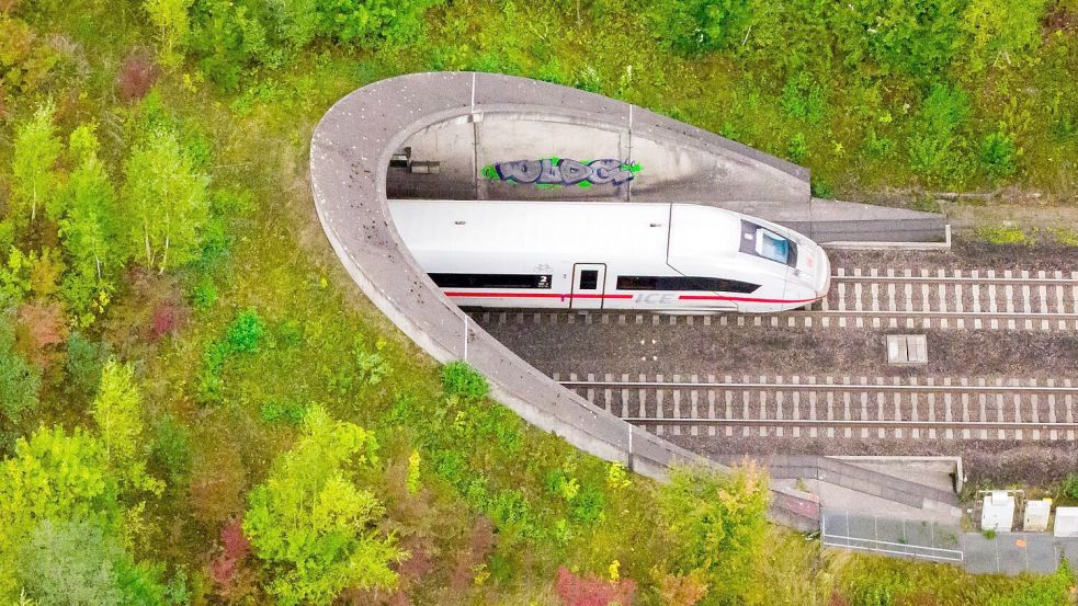 Mit dem neuen Fahrplan der Deutschen Bahn gibt es ab Mitte Dezember mehr Sprinter-Verbindungen. (Archivbild) Foto: Julian Stratenschulte