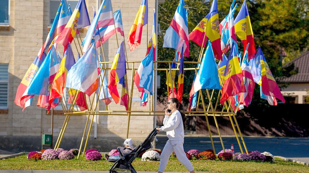 Kurz vor der Wahl in Moldau ist eine Partei des russlandfreundlichen Bündnisses von der Abstimmung ausgeschlossen worden. (Archivbild) Foto: Vadim Ghirda/AP/dpa
