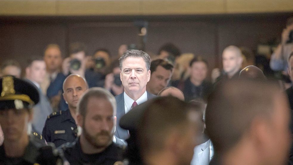 „Ich habe keine Angst“, ließ Comey nach der Anklage wissen. (Archivbild) Foto: J. Scott Applewhite/AP/dpa