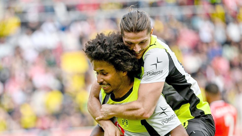 Der BVB legt nach und ist nun wieder nur zwei Punkte hinter Bayern. Foto: Torsten Silz