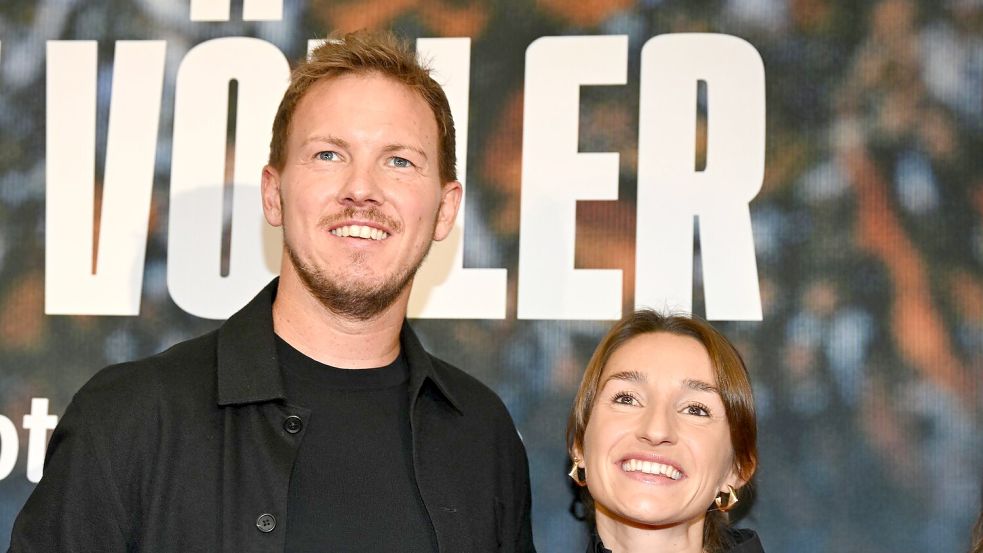 Nagelsmann mit seiner Partnerin Lena Wurzenberger. Foto: Arne Dedert