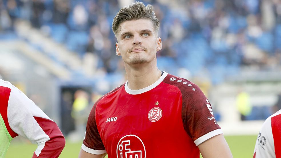 Marek Janssen erzielte zwar seinen ersten Treffer, kassierte mit Essen aber eine 1:6-Niederlage in Mannheim. Foto: Imago