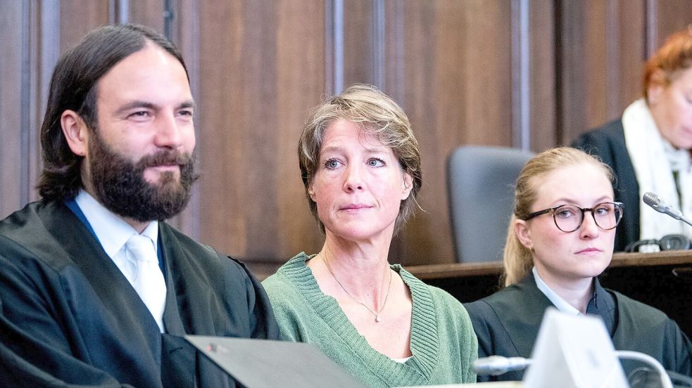 Christina Block bittet das Gericht, ihre Tochter nicht in öffentlicher Sitzung anzuhören. Foto: Daniel Bockwoldt