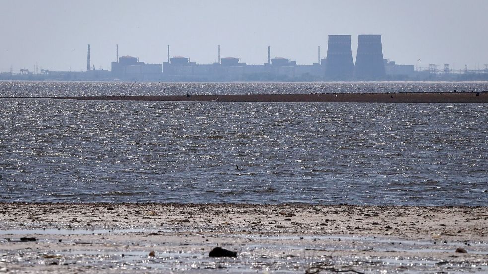 Die Kühlung im AKW Saporischschja wird mit Dieselgeneratoren am Laufen gehalten. (Archivbild) Foto: Kateryna Klochko/AP/dpa