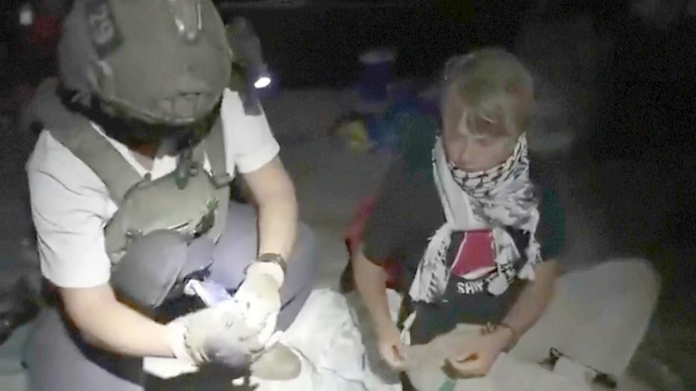 Die schwedische Aktivistin Greta Thunberg war eine der ersten Teilnehmerinne der Global Sumud Flotilla, die von israelischen Soldaten auf See festgenommen wurde. Foto: Uncredited/Israeli Foreign Minis