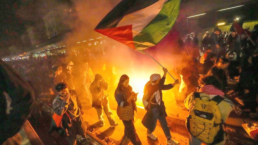 Der Militäreinsatz gegen die Flotte löste Proteste aus. Foto: Luca Bruno/AP/dpa