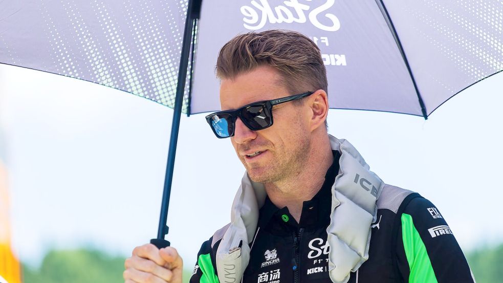 Die Formel-1-Piloten um Nico Hülkenberg suchen im schwülheißen Singapur nach Abkühlung. Foto: Philipp von Ditfurth
