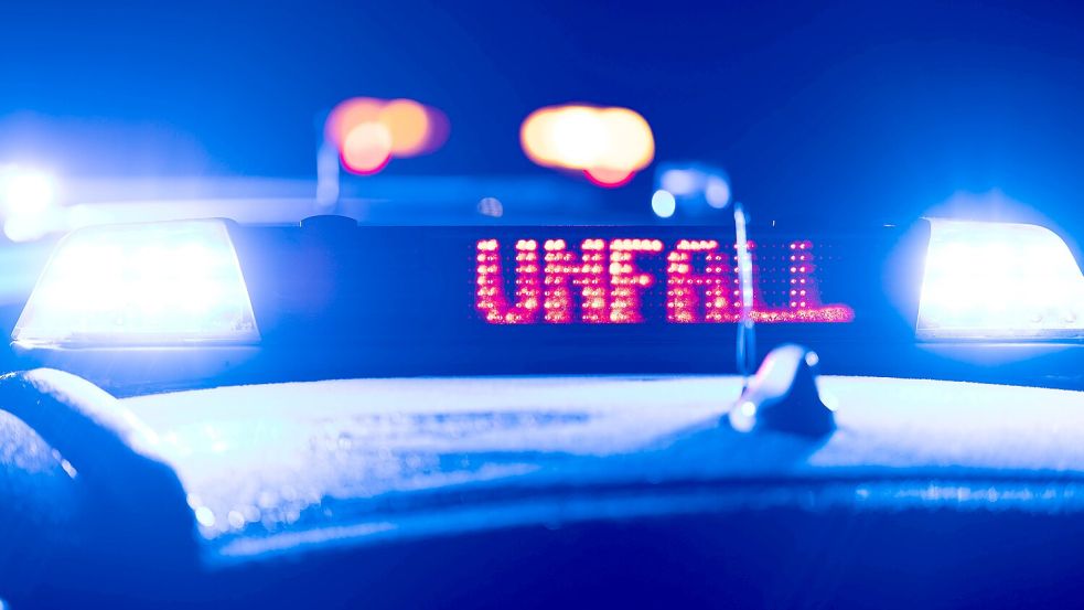 Die Frau soll von einem Hund angefallen und laut Polizei anschließend auf die Straße gestürzt sein. Foto: www.imago-images.de