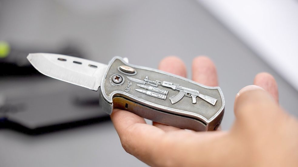 Bis 1. Oktober konnten Springmesser straffrei abgegeben werden. (Symbolbild) Foto: Thomas Banneyer