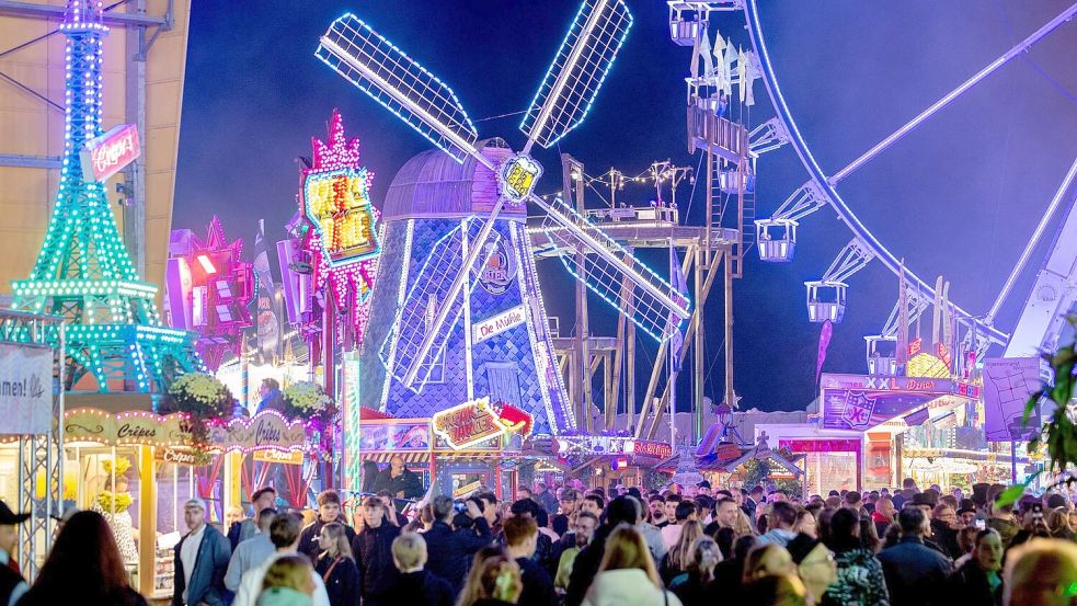 In Oldenburg endet am Sonntag, 5. Oktober 2025, der diesjährige Kramermarkt. Foto: Hauke-Christian Dittrich/DPA