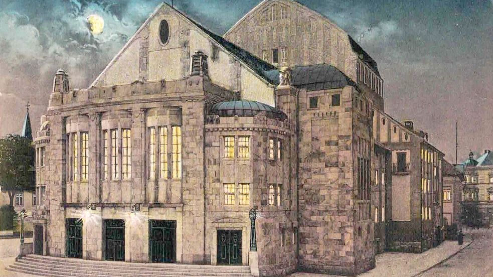 Die kolorierte Ansichtskarte aus dem Jahr 1912 zeigt das Theater am Domhof romantisierend bei Nacht mit Mondschein. Foto: Verlag ETO/Helmut Riecken.
