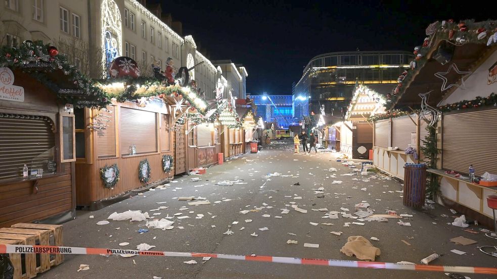 Bei dem Anschlag auf den Magdeburger Weihnachtsmarkt starben sechs Menschen, mehr als 300 wurden verletzt. (Archivbild) Foto: Heiko Rebsch/dpa