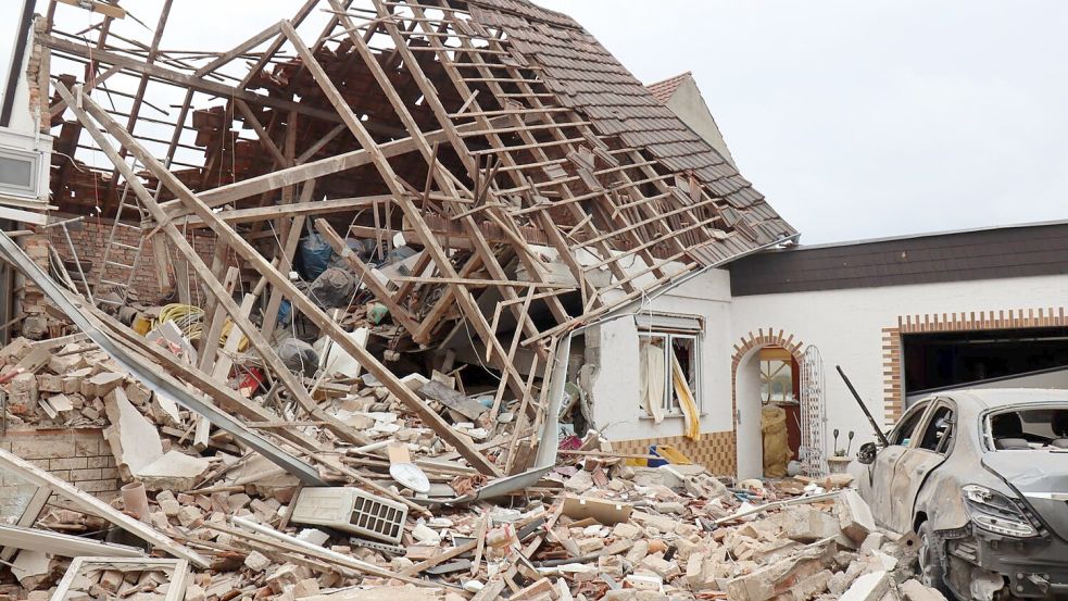 Die Ursache für die Explosion war zunächst unklar. Foto: René Priebe/dpa
