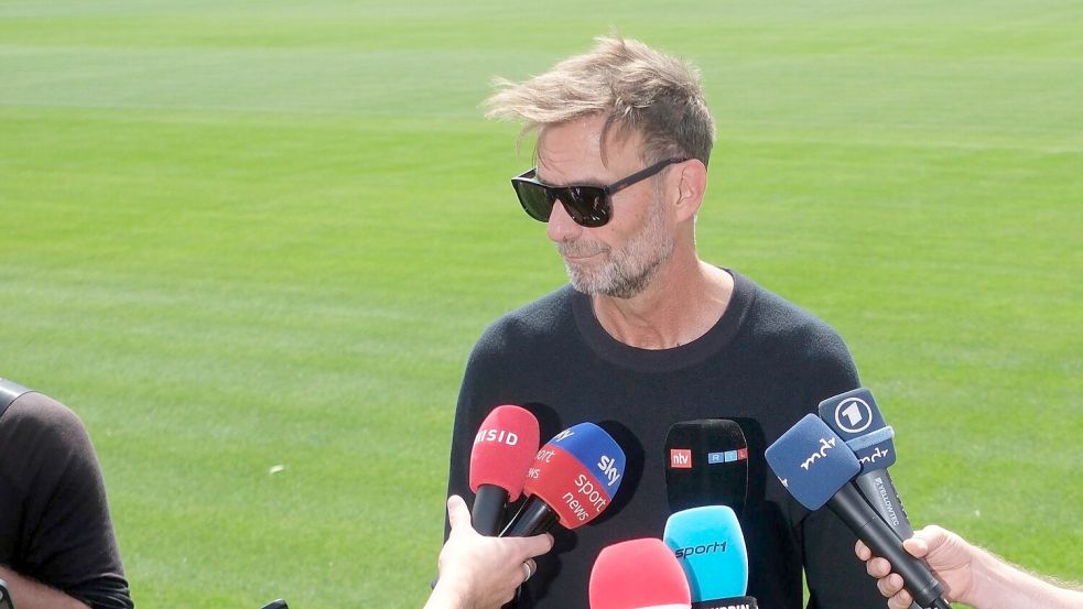 Jürgen Klopp ist von dem Vorschlag wenig begeistert. Foto: Sebastian Willnow/dpa