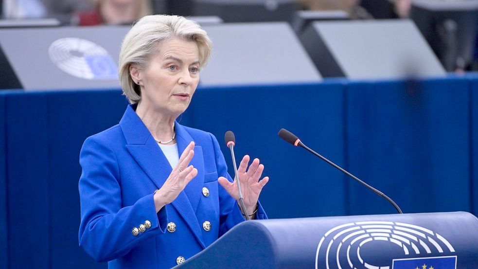 Kommissionspräsidentin Ursula von der Leyen rief angesichts der Bedrohungen aus Russland dazu auf, darauf nicht nur zu reagieren, sondern auch abzuschrecken. Foto: Pascal Bastien/AP/dpa