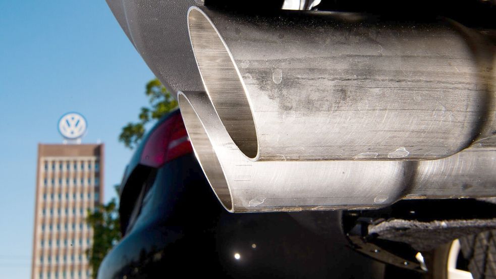 Die Länderchefs von Bayern und Niedersachsen fordern eine Lockerung des ab 2035 geplanten Verbots der Neuzulassung von Autos mit Verbrennungsmotor. (Symbolbild) Foto: Julian Stratenschulte