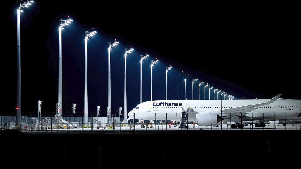 Zahlreiche Lufthansa-Jets könnten wegen eines Piloten-Streiks am Boden bleiben. Foto: picture alliance/dpa