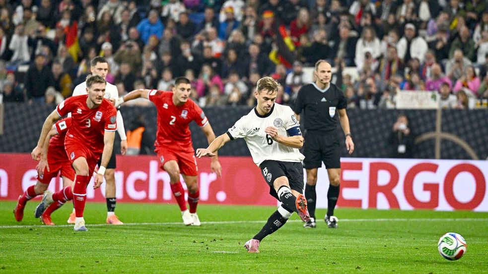 Traf in seinem 104. Länderspiel vom Elfmeterpunkt: Kapitän Joshua Kimmich. Foto: Tom Weller