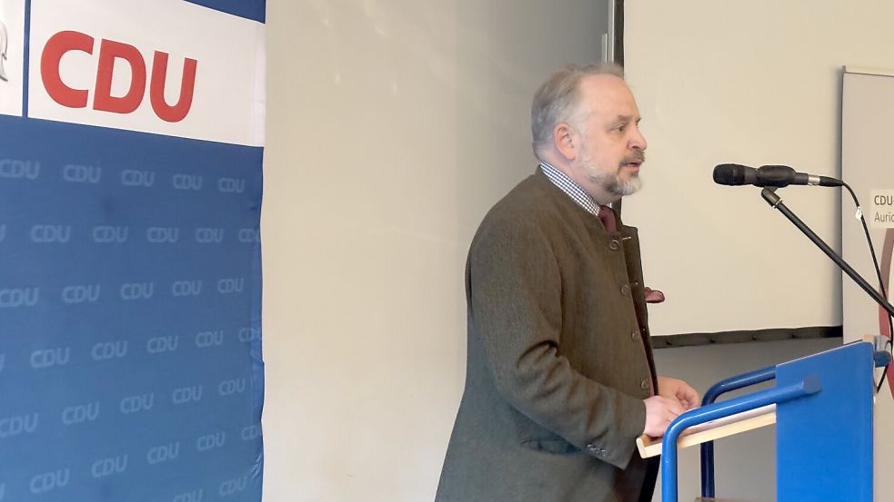 CDU-Kreisvorsitzender Dr. Joachim Kleen schwor auf den Wahlkampf ein. Foto: Christin Wetzel