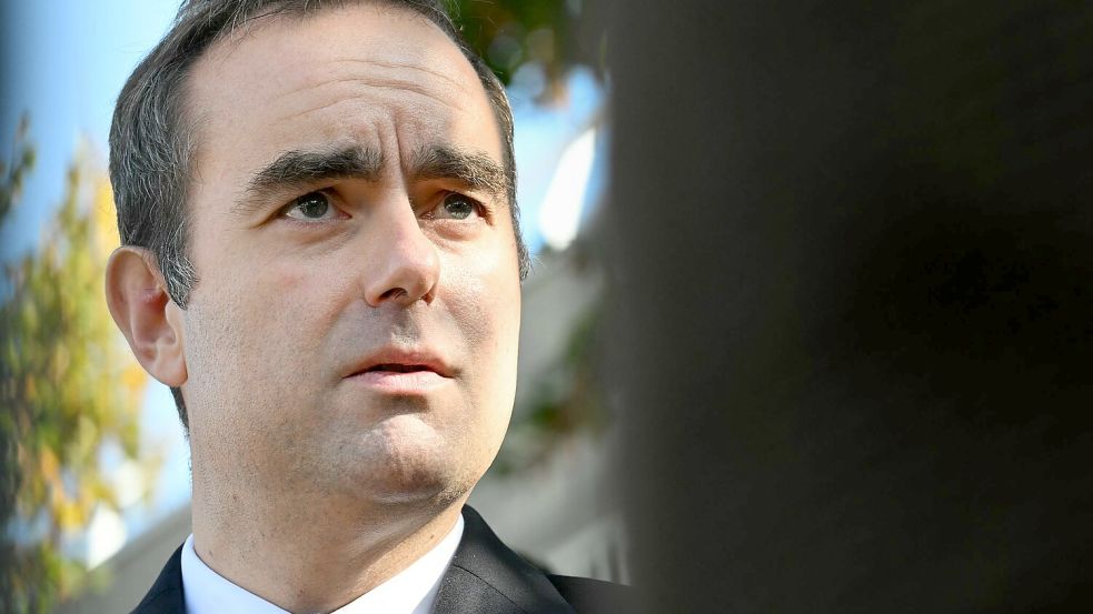 Lecornu will die politische Krise überwinden und am Montag einen Haushalt einbringen. Foto: Martin Lelievre/Pool AFP/AP/dpa