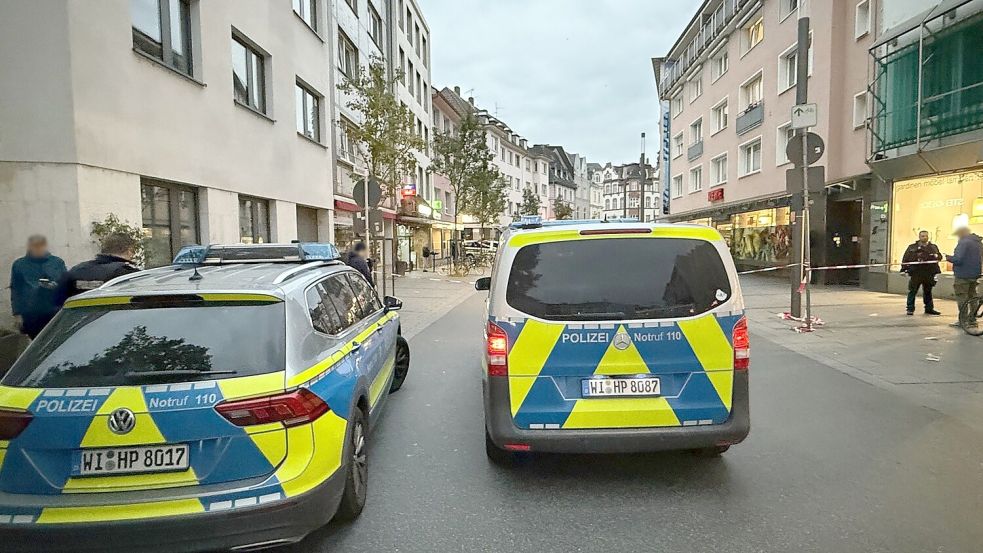 Die Polizei war mit einem Großaufgebot vor Ort. Foto: Mike Seeboth/dpa