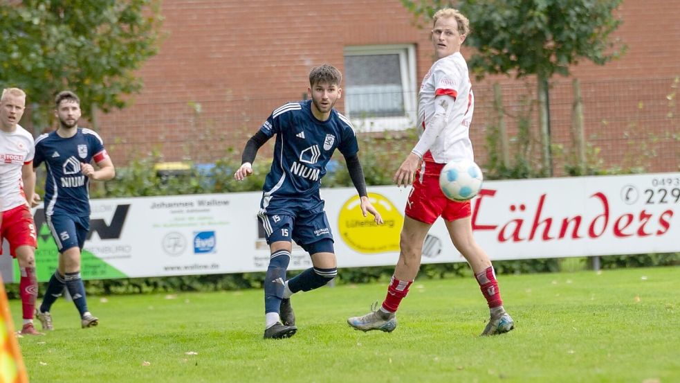Der SV Großefehn setzte sich am Sonntag mit 4:1 beim SV Hage durch. Foto: Bruns