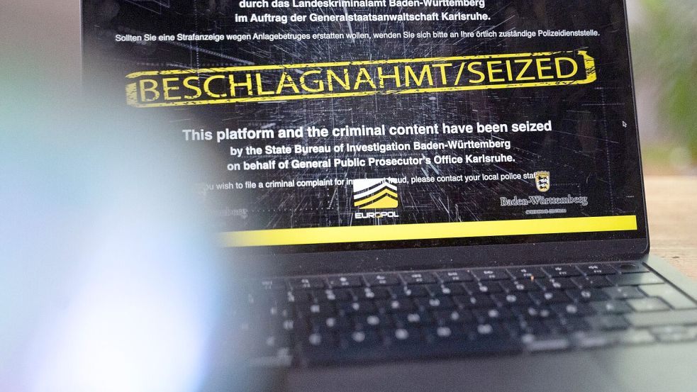 Wenn man die Adresse der beschlagnahmten Internetseiten eingibt, erscheint ein Sicherstellungsbanner der Behörden. (Archivbild) Foto: Leonie Asendorpf