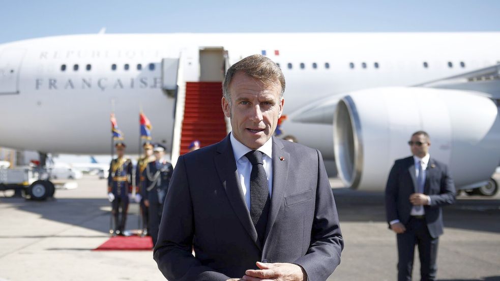 Macron ruft die Parteien auf, auf Stabilität hinzuarbeiten. Foto: Yoan Valat/Pool EPA/AP/dpa