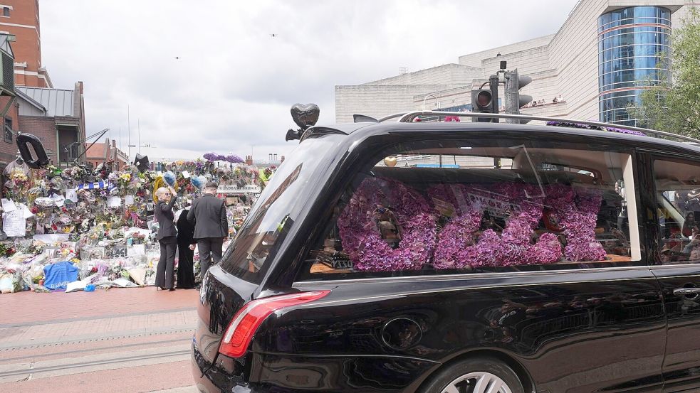Seine Beisetzung erinnerte an ein Staatsbegräbnis. (Archivbild) Foto: Joe Giddens
