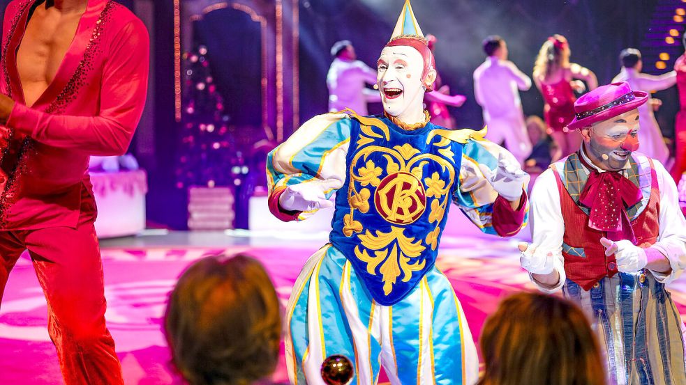 Roncallis berühmter Clown Gensi, hier beim Weihnachtscircus 2024 in Berlin, wird in diesem Jahr wieder nach Osnabrück kommen. Foto: Roncalli / Marc Vorwerk