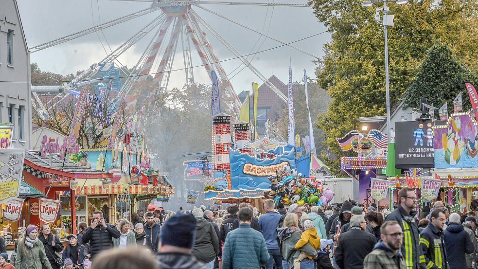 In Leer wird noch bis Sonntag Gallimarkt gefeiert. Foto: Klaus Ortgies/Archiv