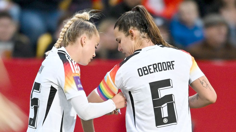 Das Bayern-Duo mit Giulia Gwinn (l.) und Lena Oberdorf kehrt ins Nationalteam zurück Foto: Sebastian Gollnow