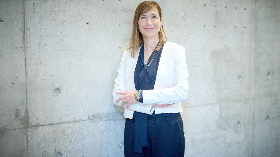 Barbara Massing, Intendantin der Deutschen Welle, möchte die Rolle des Nachrichtensenders weltweit festigen. Die DW spiele eine wesentliche Rolle im Informationskrieg mit Russland und anderen Staaten. Foto: dpa/Annette Riedl