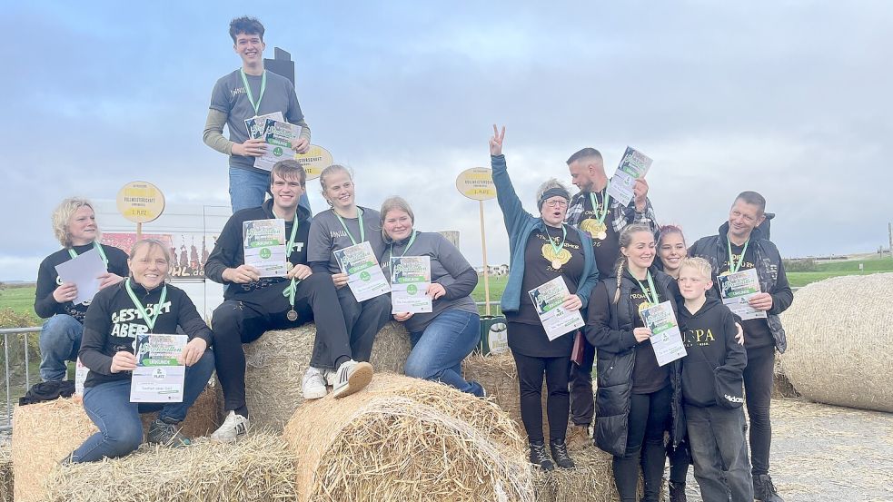 Die Mixed-Teams "Die Kampfschnecken", "Gestört aber Geil" und "Die Stroh-Stürmer" hatten Spaß beim Wettkampf. Foto: privat