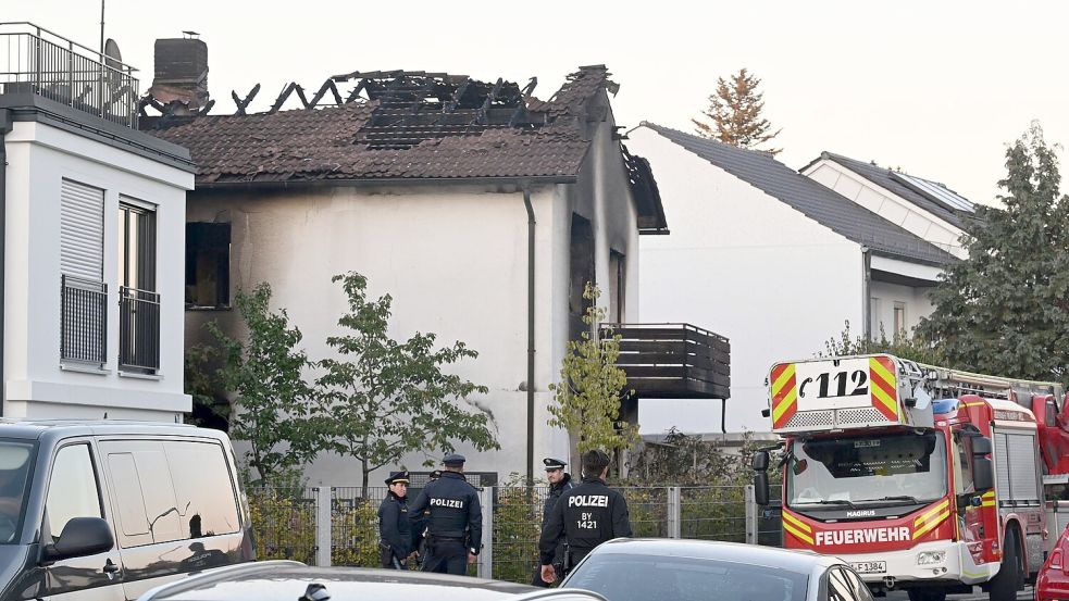 Das Haus konnte erst betreten werden, nachdem Sprengfallen unschädlich gemacht worden waren. In dem Zusammenhang wurde das Oktoberfest zeitweise gesperrt, nachdem ein bedrohliches Schreiben des Tatverdächtigen aufgetaucht war. (Archivbild) Foto: Felix Hörhager